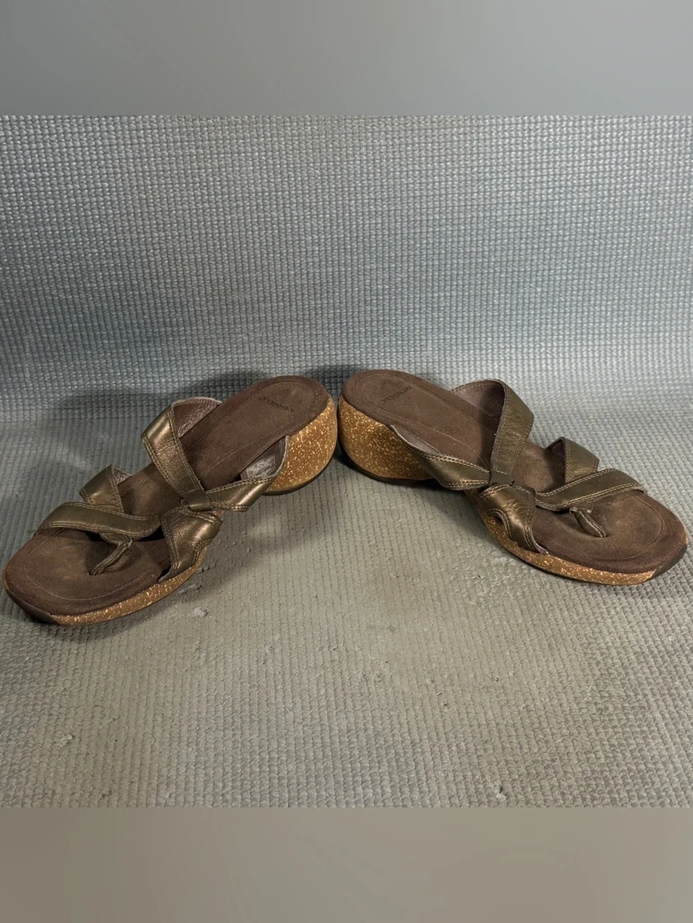 Merrell Sundial Antique Brass Leather‎ Comfort Cork Thong Sandals Women’s Size 8